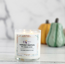 Load image into Gallery viewer, Coconut soy candle
apple cinnamon nutmeg