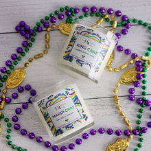 Load image into Gallery viewer, King Cake +Mardi Gras Candle Bundle 9oz
