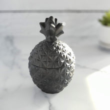 Load image into Gallery viewer, Matte Black Pineapple Candle 6oz - Estelle Creates